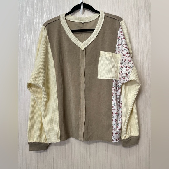 Patchwork V-Neck Sweater with Floral Accent Small oversized - Picture 1 of 6